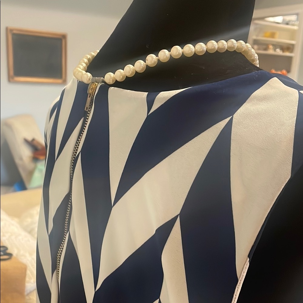 Chevron Pattern Sleeveless Dress with gold accents at neck - Picture 3 of 4